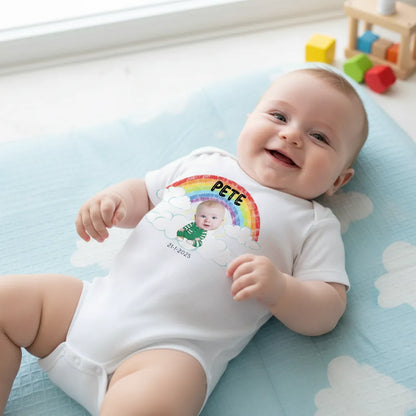 Rompertje met babyfoto, naam en geboortedatum