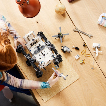 LEGO® Technic™ NASA Mars Rover Perseverance 42158 – Educatief en iconisch bouwcadeau